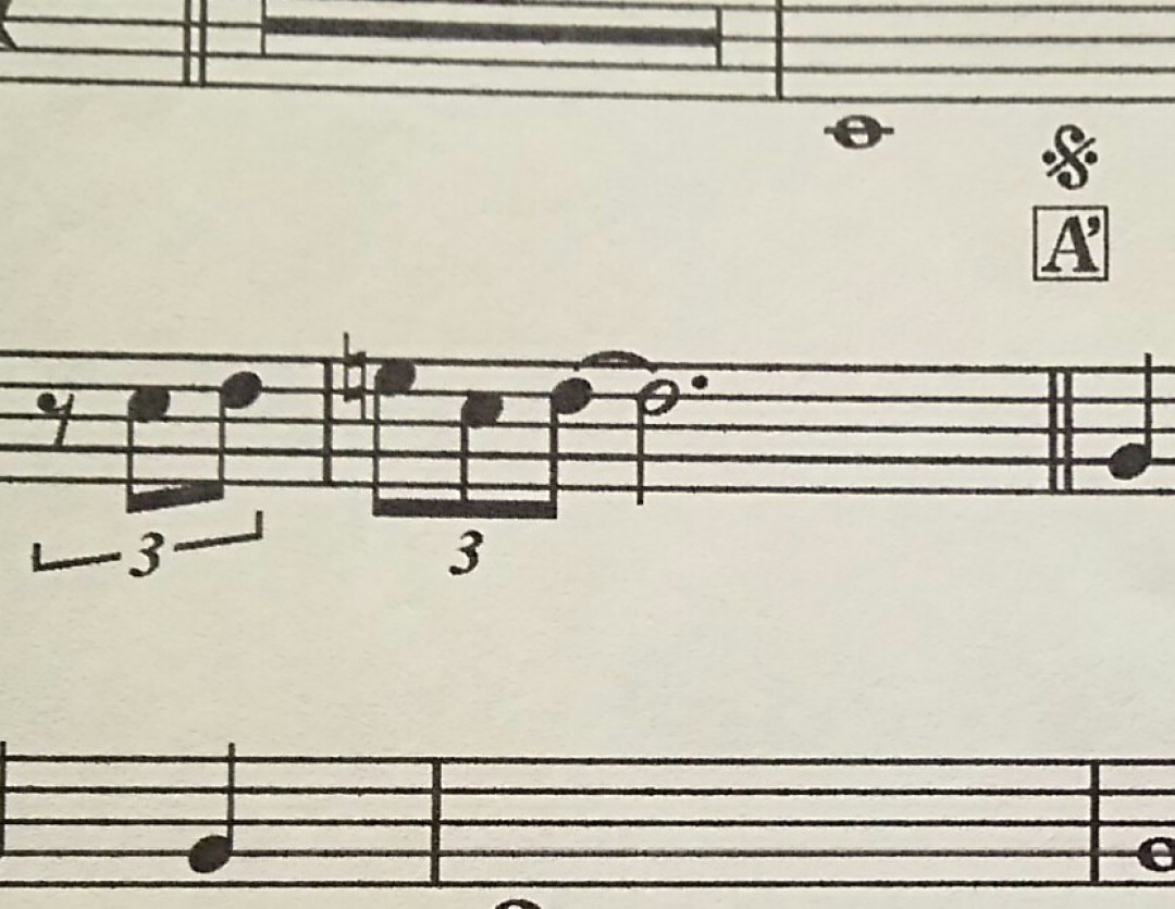 三連符が書かれた楽譜