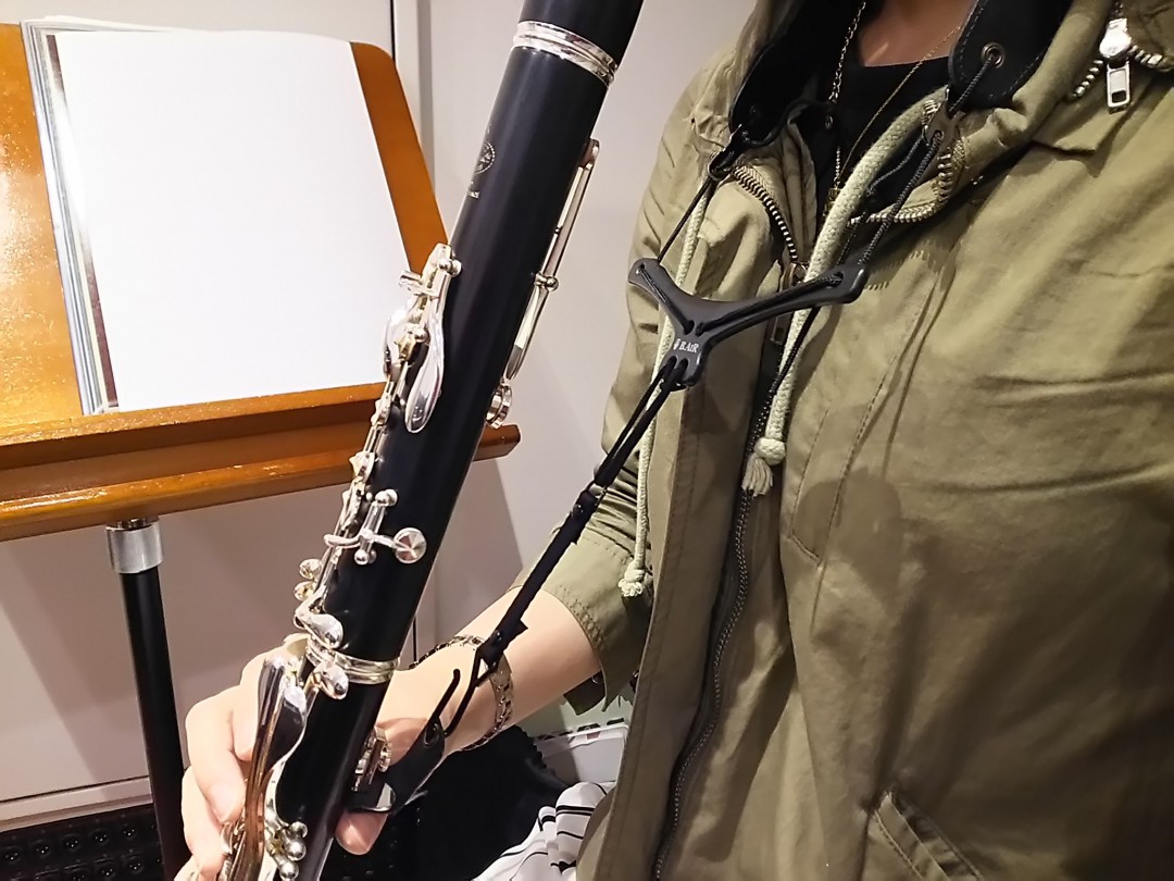 ストラップをつけたクラリネット