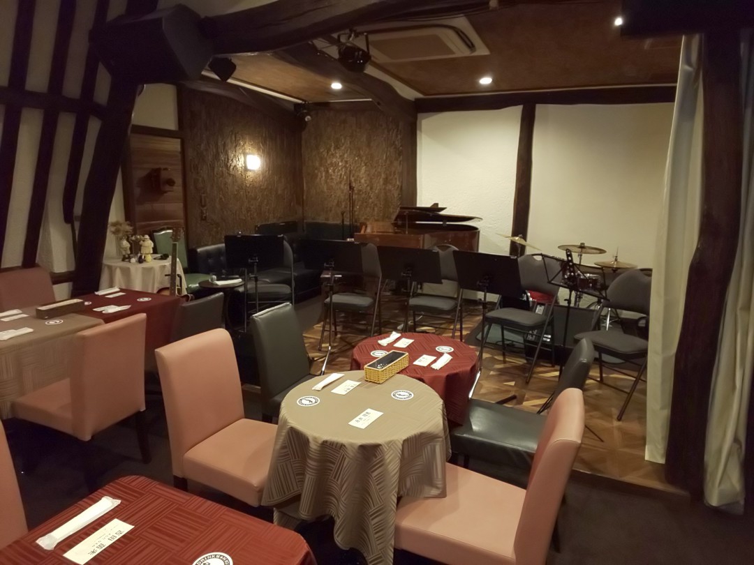 クラリネットライブ会場となるレストランのステージ