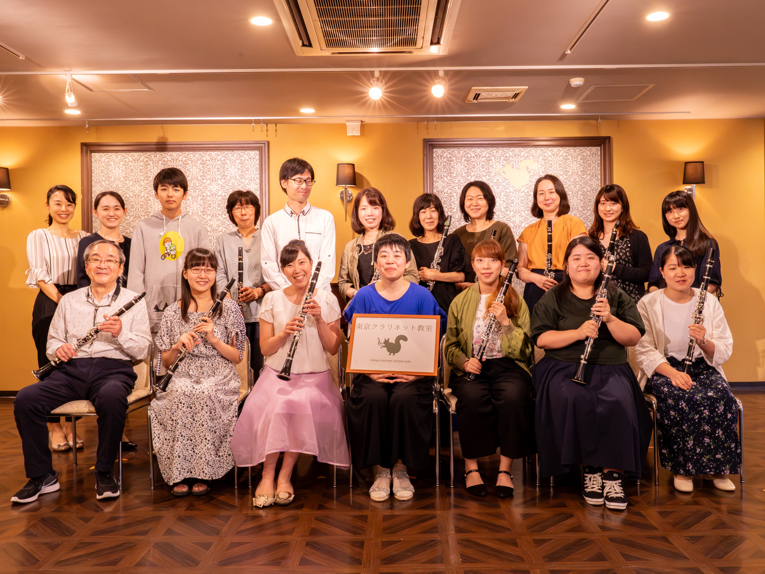 発表会参加者とスタッフの集合写真