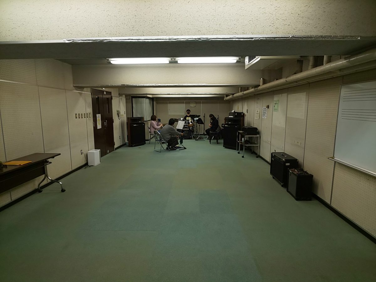 今までお世話になった音楽室とバンドメンバー