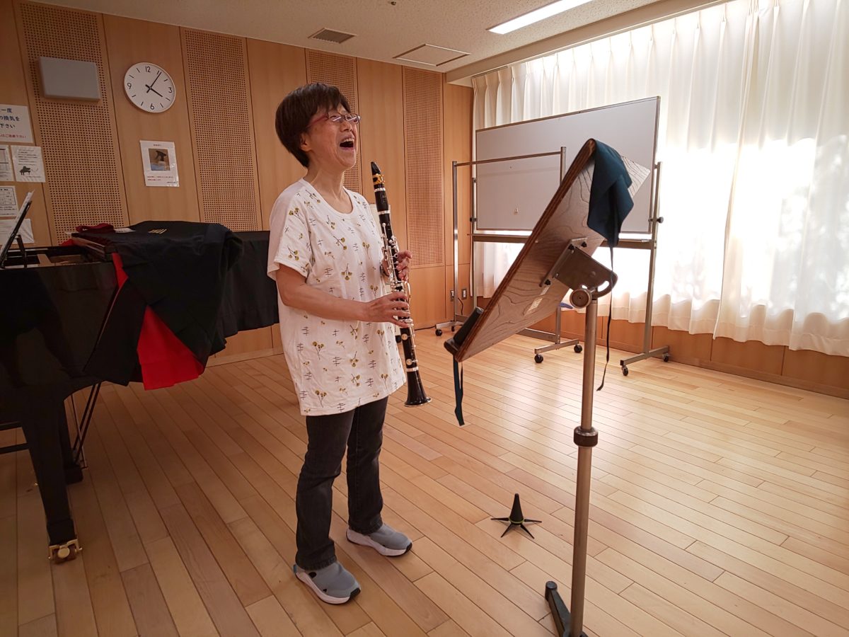 レッスン中大笑いの生徒