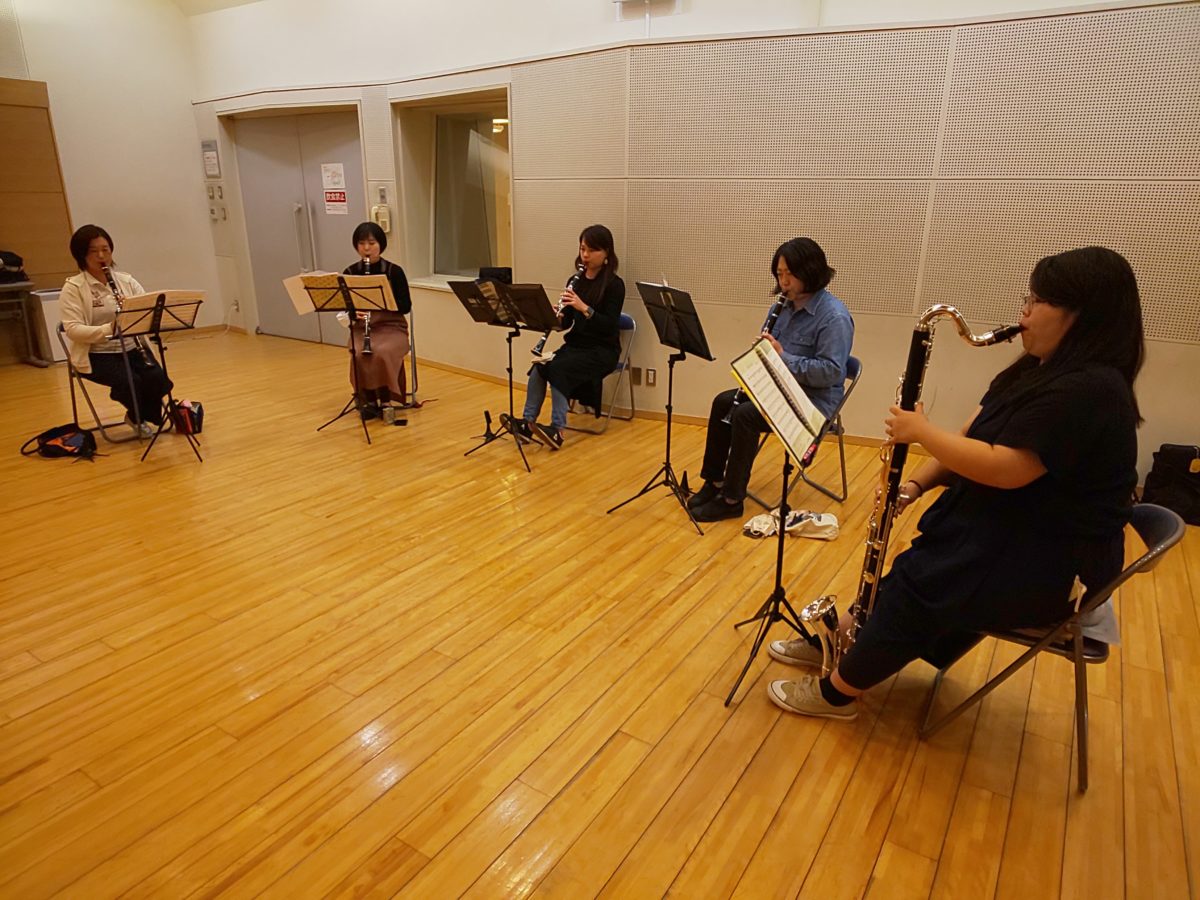 2回目にしてかっこいい演奏を聴かせてくれている上級者アンサンブルメンバー