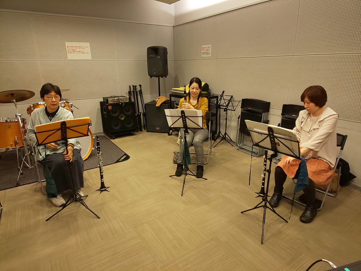 いつもと違う編成に少し緊張の面持ちのバンドアンサンブルメンバー