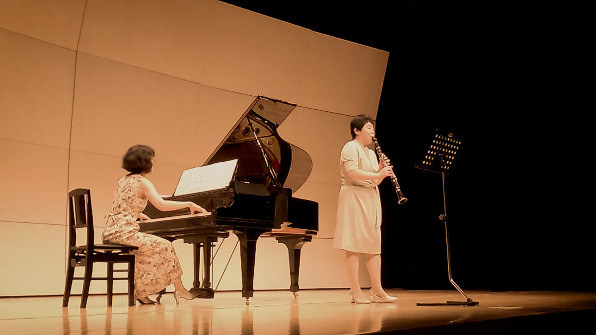 発表会での講師演奏